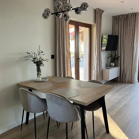 Villa Na Skarpie - Wypoczynek Z Widokiem Na Zalew -